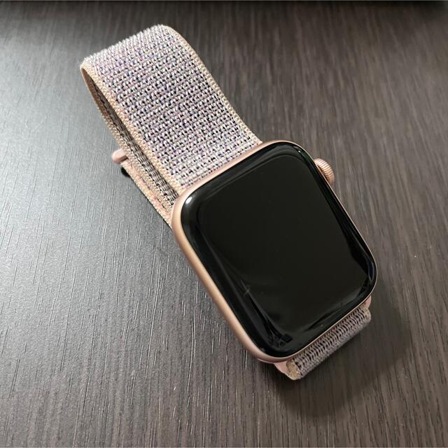 Apple Watch(アップルウォッチ)のApple Watch series4 ピンク メンズの時計(腕時計(デジタル))の商品写真