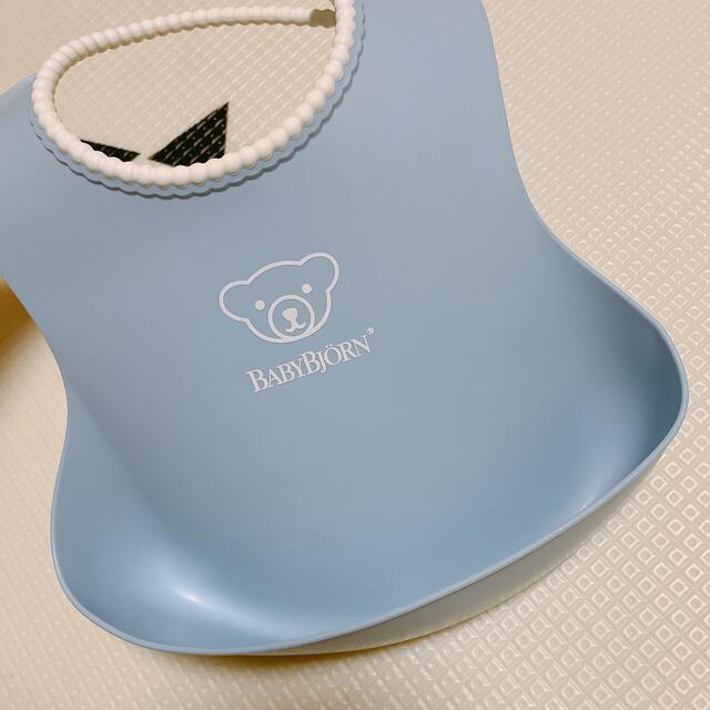 BABYBJORN(ベビービョルン)のベビービョルン☆スタイ2枚セット キッズ/ベビー/マタニティのこども用ファッション小物(ベビースタイ/よだれかけ)の商品写真