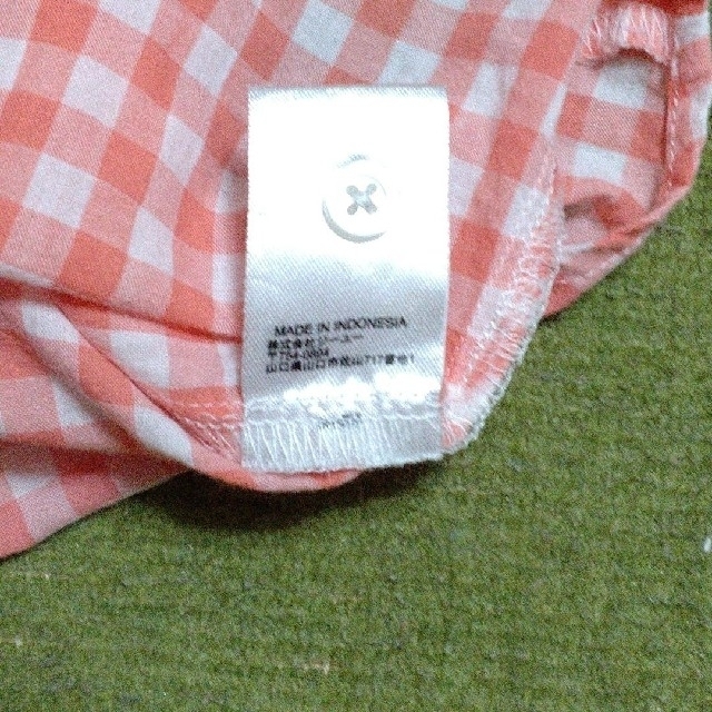 GU(ジーユー)の半袖ブラウス　レディース　2枚セット　ピンク白チェック柄＆青ドット、ストライプ柄 レディースのトップス(シャツ/ブラウス(半袖/袖なし))の商品写真