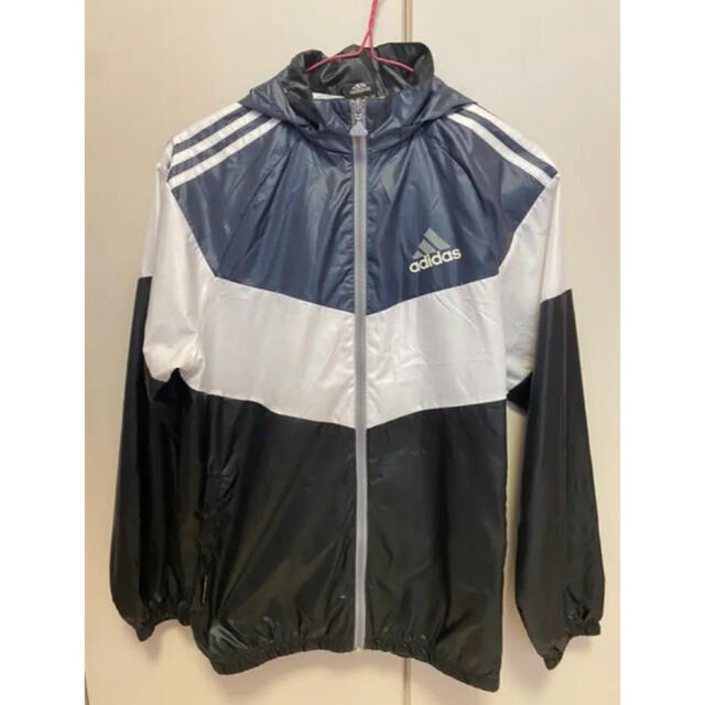 adidasのジャンパー