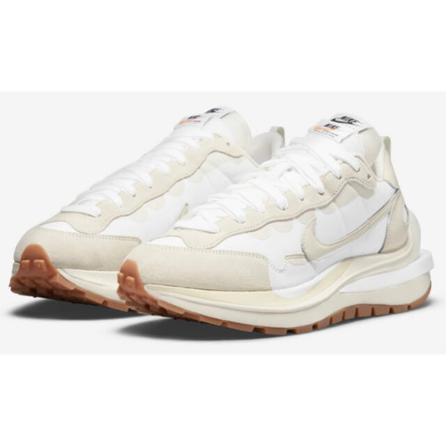 sacai(サカイ)の28 us10 sacai nike vaporwaffle 白 ナイキ サカイ メンズの靴/シューズ(スニーカー)の商品写真