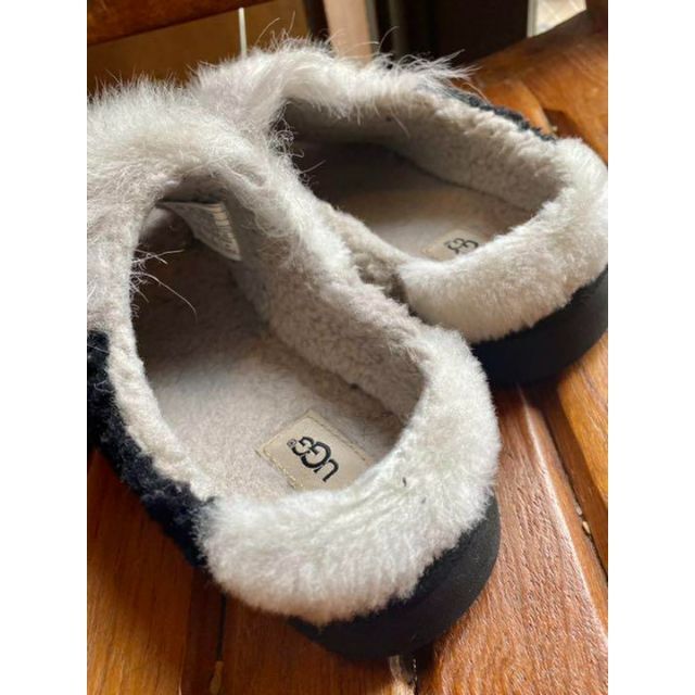 完売しました。。。✨美品✨23.5cm相当✨UGG✨パッチワーク ファーサンダル 6