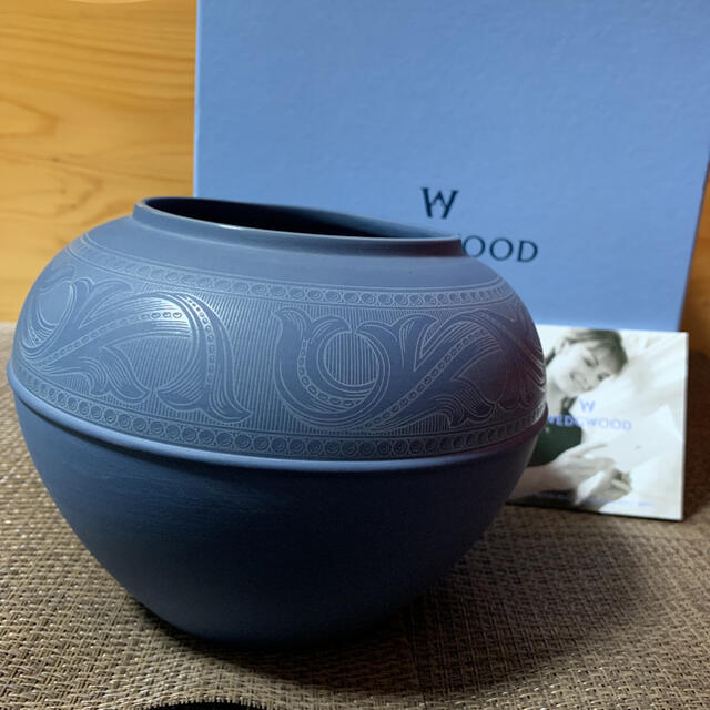 ★ウェッジウッド WEDGWOOD★メトラボール クリスタルガラス ベース 新品