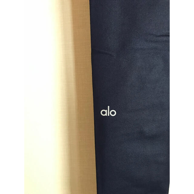 alo High-Waist Airbrush Legging in Rich Navy Glossy