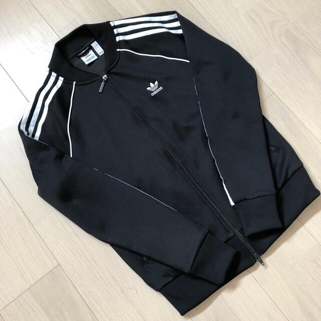 adidas(アディダス)の[良品]アディダスオリジナルス トラックジャケット ワンポイント 黒x白Lサイズ レディースのジャケット/アウター(その他)の商品写真