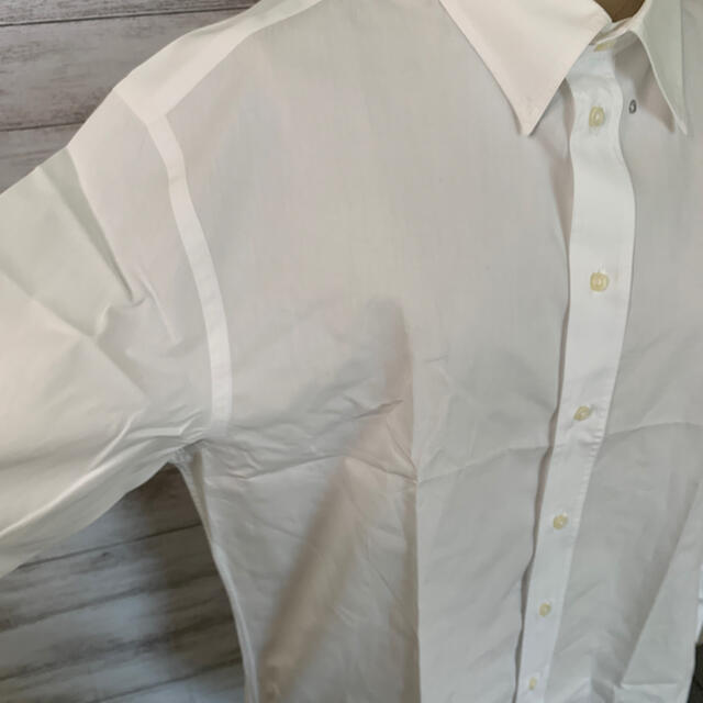 ARMANI COLLEZIONI(アルマーニ コレツィオーニ)のARMANI  アルマーニ コレツィオーニ  ホワイト Yシャツ コットンシャツ メンズのトップス(シャツ)の商品写真