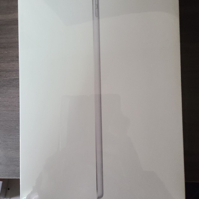 アップル iPad 第9世代 WiFi 64GB シルバー(フィルム、ケース付) 値引