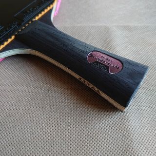 お得 極美品 卓球ラケット STIGA サイバーシェイプカーボン FL 86g