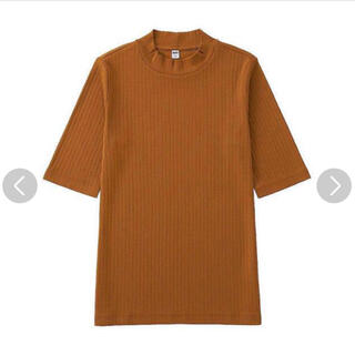ユニクロ(UNIQLO)のUNIQLO リブハイネックT 5分袖  S ブラウン(Tシャツ(半袖/袖なし))