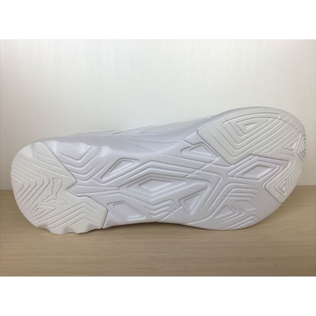 プーマ ソフトライドソフィアシマー 靴 23,5cm 新品 (1059)