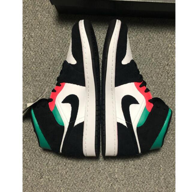 NIKE(ナイキ)の【近日出品終了】Jordan 1 Mid SE South Beach メンズの靴/シューズ(スニーカー)の商品写真