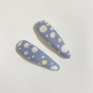 花柄 くるみ パッチンピン 2点セット(ファッション雑貨)