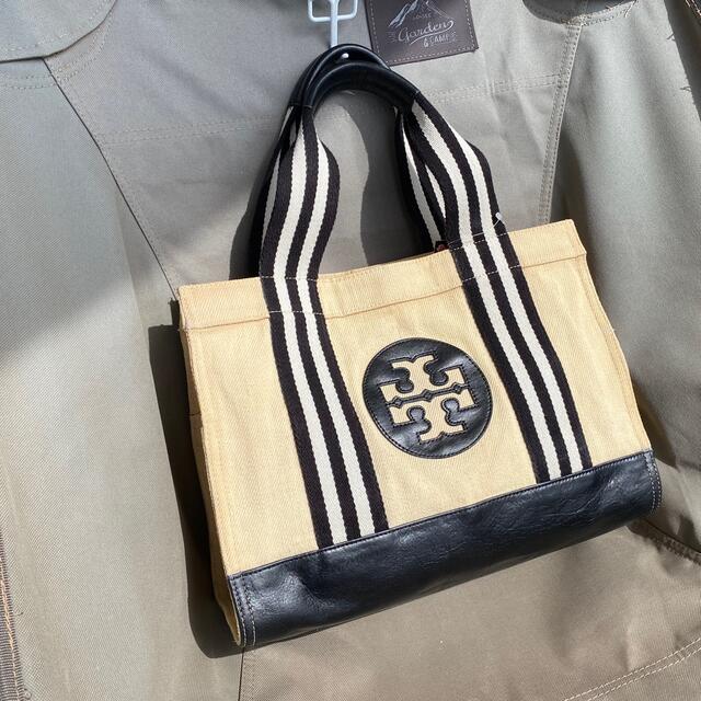 Tory Burch(トリーバーチ)のトリーバーチ　キャンバストート　TORY BURCH 値引き レディースのバッグ(トートバッグ)の商品写真