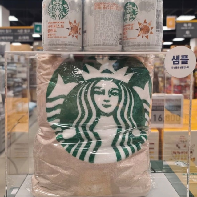 Starbucks Coffee(スターバックスコーヒー)の韓国スタバ　ブランケット インテリア/住まい/日用品の日用品/生活雑貨/旅行(日用品/生活雑貨)の商品写真