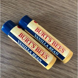 バーツビーズ(BURT'S BEES)のBurt's Bees  リップバーム　2本　バニラビーン(リップケア/リップクリーム)