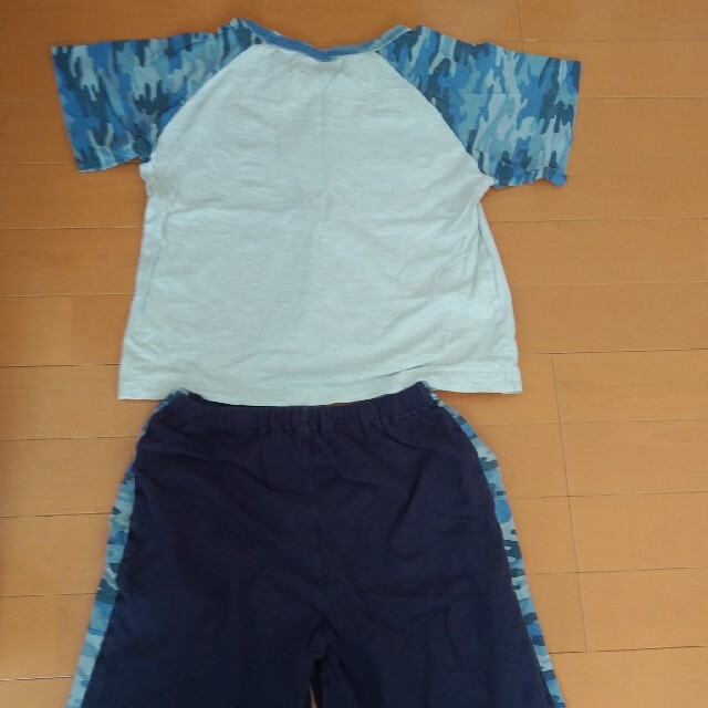 なみょさま専用　男の子パジャマ上下　130 キッズ/ベビー/マタニティのキッズ服男の子用(90cm~)(パジャマ)の商品写真