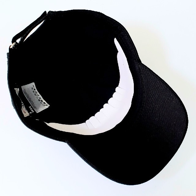 MONCLER(モンクレール)の【正規品】MONCLER GENIUS 1952 ロゴ ベースボールキャップ 黒 メンズの帽子(キャップ)の商品写真
