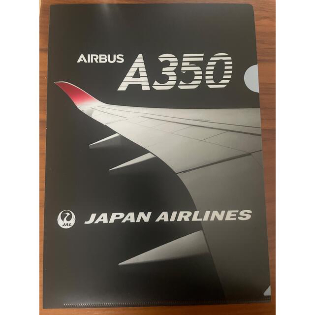 JAL(日本航空)(ジャル(ニホンコウクウ))のJAL AIRBUSA350ステッカーシールとクリアファイル エンタメ/ホビーのテーブルゲーム/ホビー(航空機)の商品写真