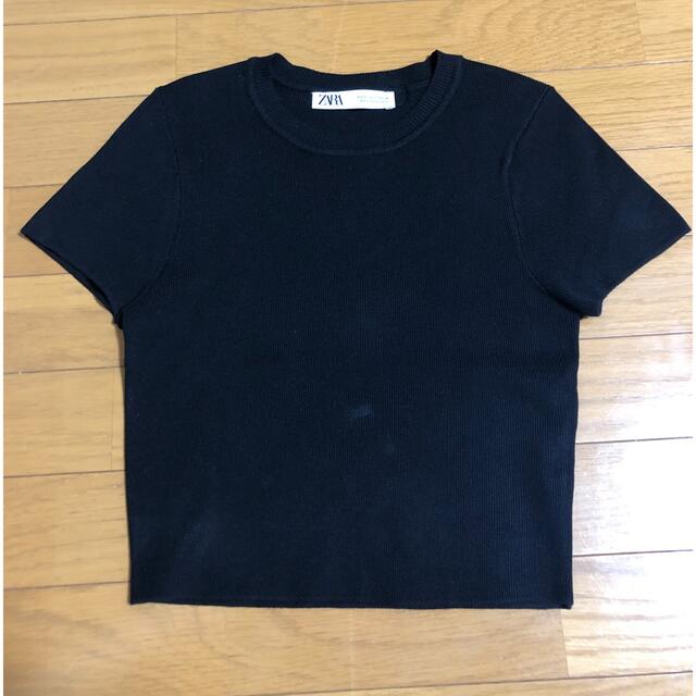 ZARA(ザラ)のZARA リブニットTシャツ クロップド丈 レディースのトップス(Tシャツ(半袖/袖なし))の商品写真