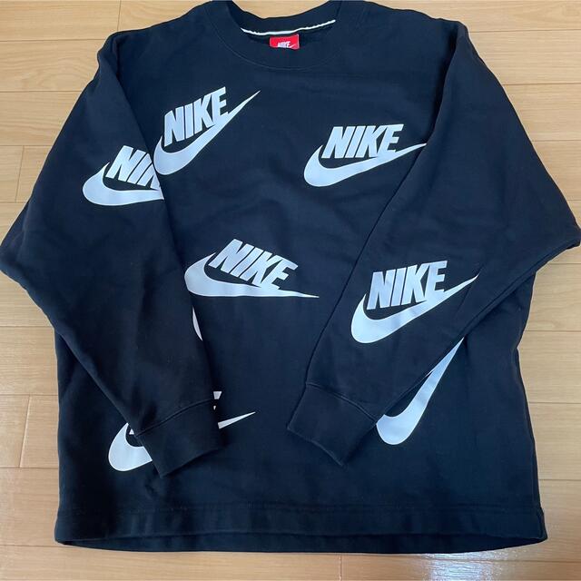 美品！レディース　NIKE ナイキ トレーナー