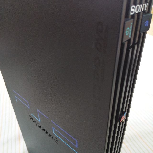 家庭用ゲーム機本体Sony PlayStation2＋純正8MBメモリカード×2＋純正コントローラ