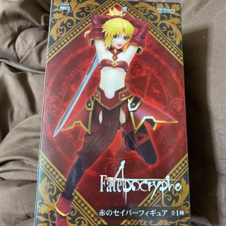 fateの赤のセイバーフィギュアのプライズ品です。