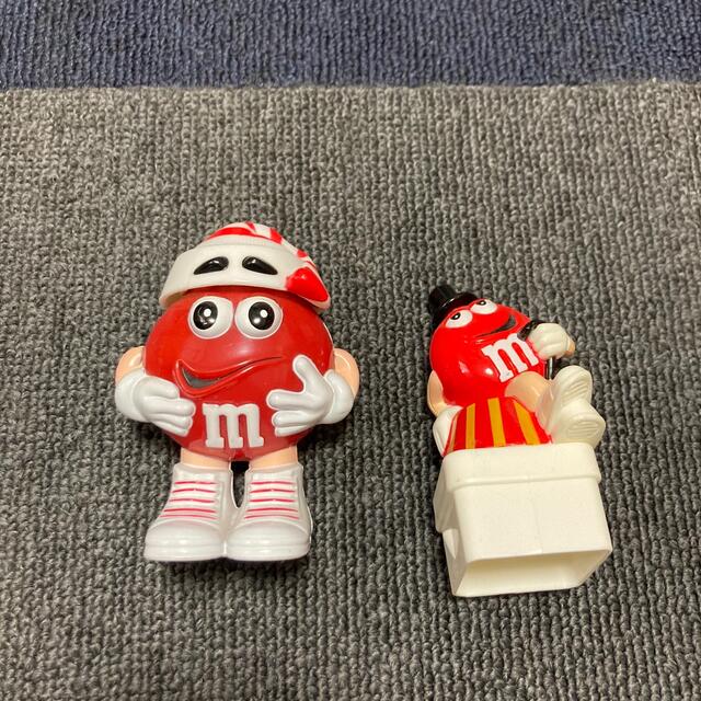 激レア大人気 M&Ms エムアンドエムズ フィギュア 2個セット 赤 現状レッド | フリマアプリ ラクマ