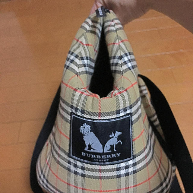 BURBERRY(バーバリー)のバーバリーペットキャリー その他のペット用品(かご/ケージ)の商品写真