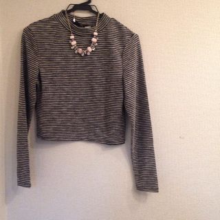 エイチアンドエム(H&M)のボーダーハイネック(カットソー(長袖/七分))