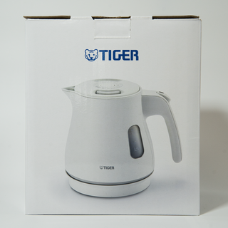 タイガー(TIGER)のタイガー　電気ケトル＜わく子＞0.8L PCM-A080WM　新品(電気ケトル)