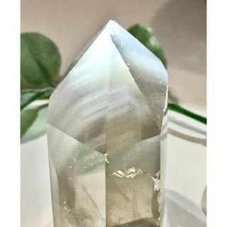 【龍脈水晶 】レインボー ファントム クリスタル 水晶の通販｜ラクマ