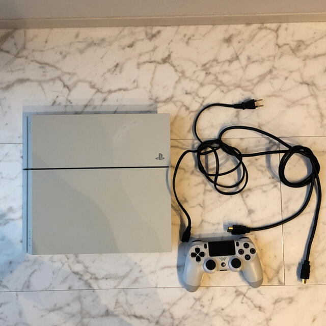 PlayStation 4 CUH-1200 中古品 家庭用ゲーム機本体 PlayStation 4 CUH-1200 中古品 家庭用ゲーム機本体
