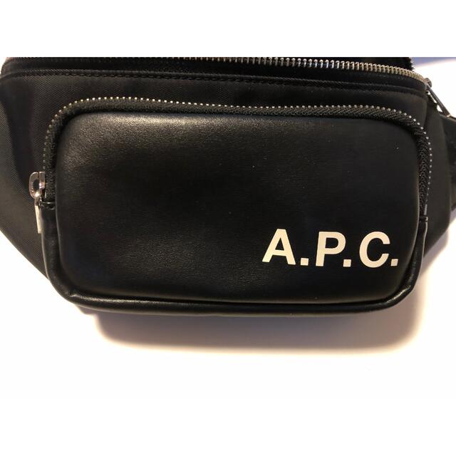 A.P.C(アーペーセー)のAPC Camden ボディバック　ウエストバック レディースのバッグ(ボディバッグ/ウエストポーチ)の商品写真