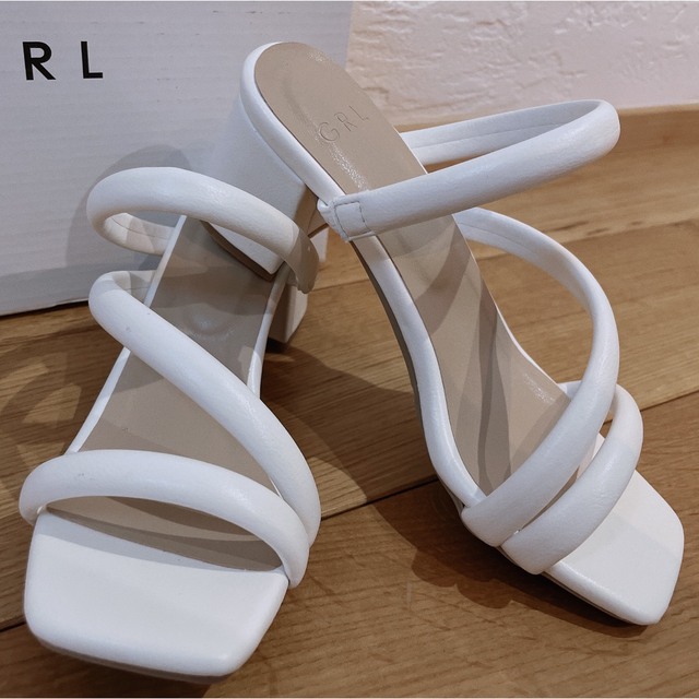 GRL(グレイル)のスクエアトゥストラップサンダル【ホワイト】 レディースの靴/シューズ(サンダル)の商品写真