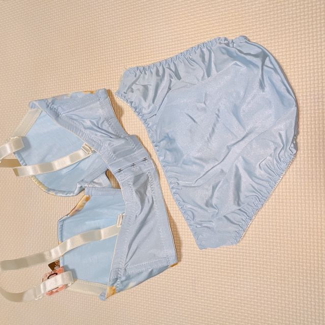 E70/M✿SANEI✿ブラ＆ショーツ＜2色セット＞✿16609 レディースの下着/アンダーウェア(ブラ&ショーツセット)の商品写真