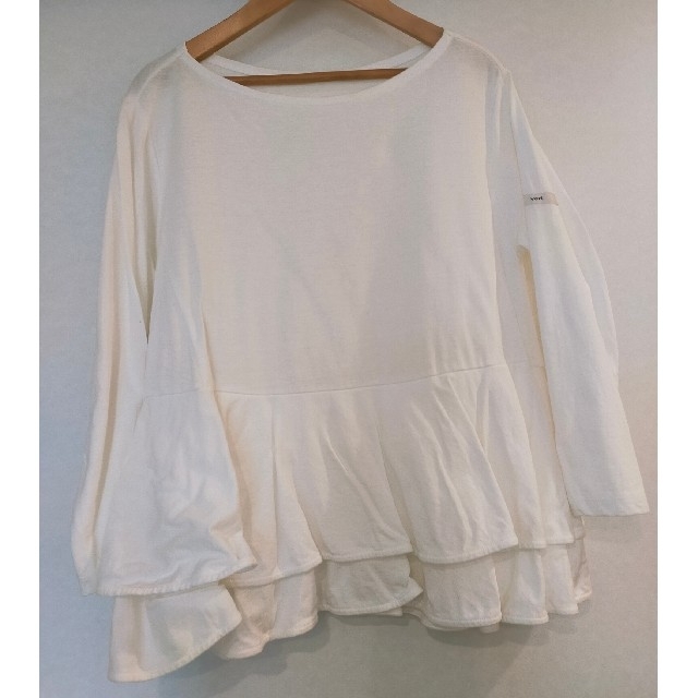 yori ボートネック ダブルフレアカットソー 販売最安値 新品★yori ボートネックダブルフレアカットソー Tシャツ/カットソー(七分/長袖)