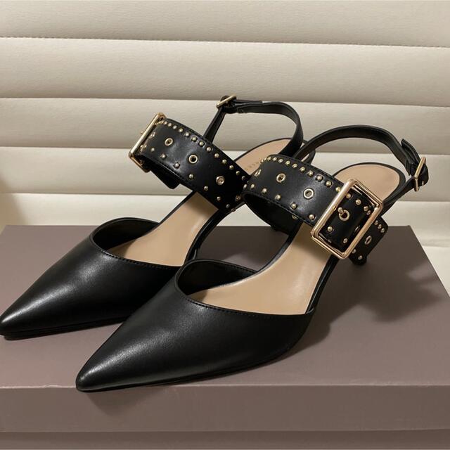 Charles and Keith - スタッズ スリングバックヒール Studded