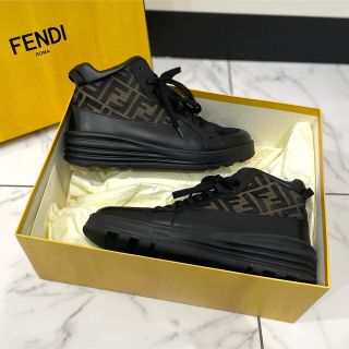 FENDI - 美品 FENDI フェンディ 新作 ズッカ ハイカットスニーカー