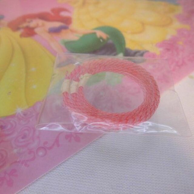 (送料無料)590円　沖縄三線専用　ピンクのカラー三種弦セット(男中女) 楽器の和楽器(三線)の商品写真