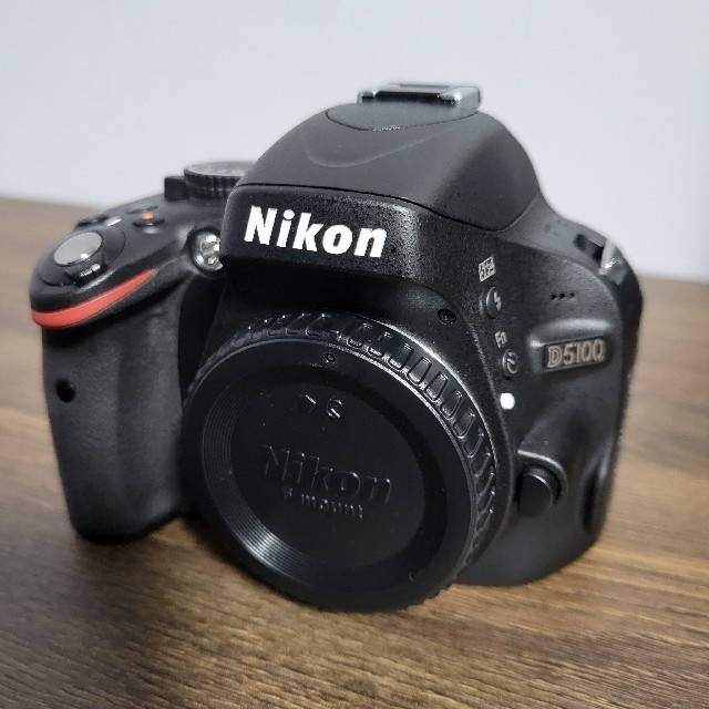 Nikon DXフォーマットデジタル一眼レフカメラ D5100 Wズームキット