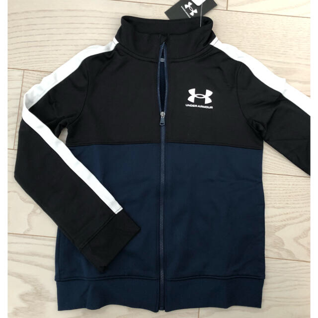 UNDER ARMOUR ジャージ上下　キッズ　130cm