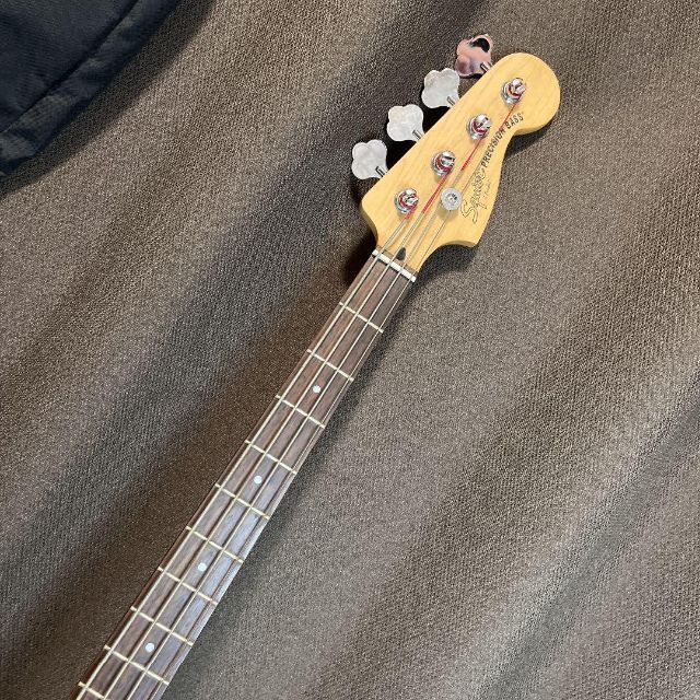 <2247> Squier standard precision bass 白 3