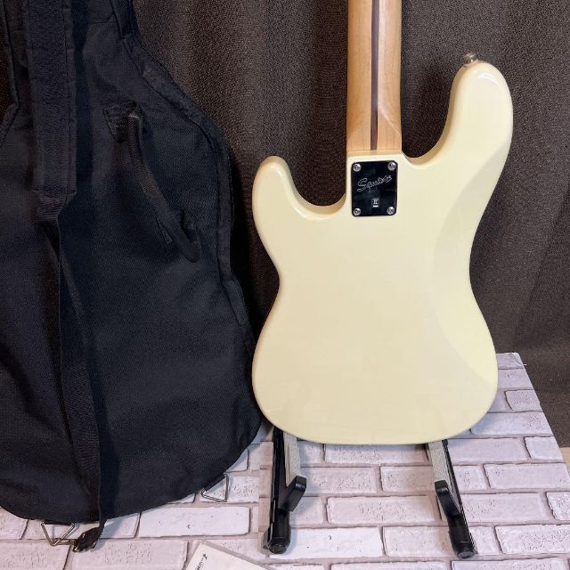 Fender(フェンダー)の<2247> Squier standard precision bass 白 楽器のベース(エレキベース)の商品写真