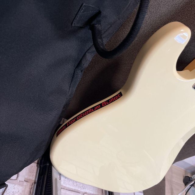 Fender(フェンダー)の<2247> Squier standard precision bass 白 楽器のベース(エレキベース)の商品写真