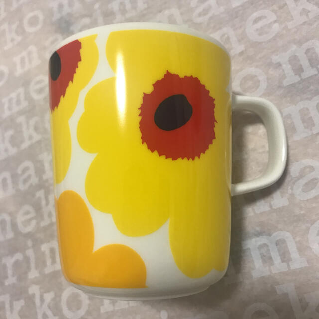 marimekko(マリメッコ)のご専用出品　　マリメッコ   ウニッコ　50周年　マグカップ インテリア/住まい/日用品のキッチン/食器(食器)の商品写真