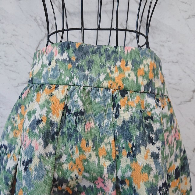 IENA(イエナ)のイエナ ロングスカート かすれフラワーギャザースカート グリーン 春夏 レディースのスカート(ロングスカート)の商品写真