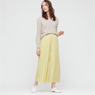 ユニクロ(UNIQLO)のシフォンプリーツスカートパンツ(キュロット)