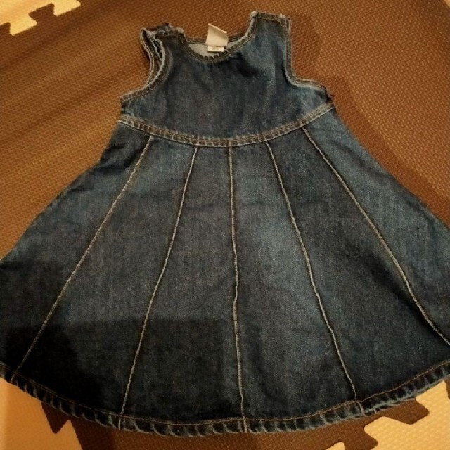 babyGAP(ベビーギャップ)のbabyGAP　デニム　ワンピース　女の子 キッズ/ベビー/マタニティのベビー服(~85cm)(ワンピース)の商品写真