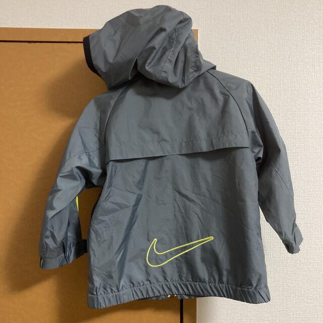 NIKE(ナイキ)のNIKE キッズ　ジャージ　ナイロンパーカー　90cm キッズ/ベビー/マタニティのキッズ服男の子用(90cm~)(ジャケット/上着)の商品写真