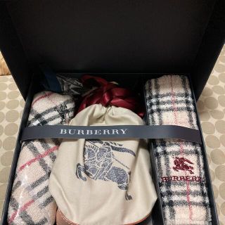 バーバリー(BURBERRY)の新品BURBERRYタオルハンカチーフ&巾着セット(タオル/バス用品)